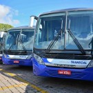 Frota de ônibus Iveco, com carroceria Neobus, pertencente à Transcal