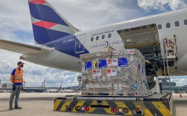 Parceria entre Gol e Mercado Livre completa um ano com sexta aeronave –  Transporte Moderno