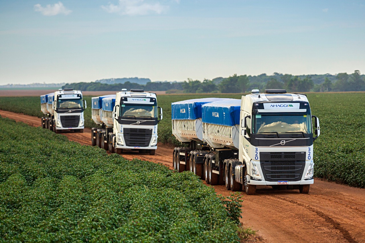Frota de caminhões no país atinge 2,18 milhões de unidades em 2023
