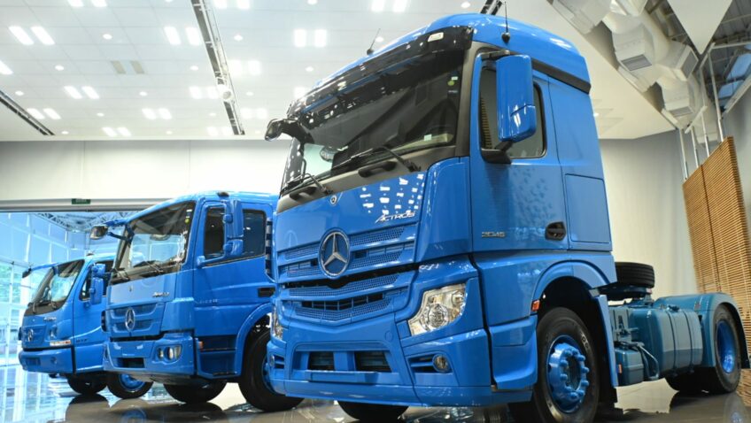 A Braspress iniciou testes de caminhão elétrico da Mercedes-Benz