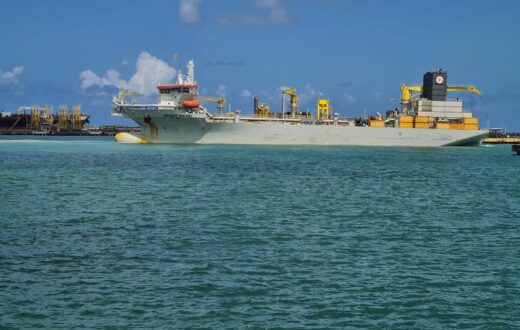O Porto de Suape alcançou uma etapa importante em seu objetivo de aumentar a eficiência operacional com a conclusão da dragagem do canal externo, elevando sua profundidade para 20 metros