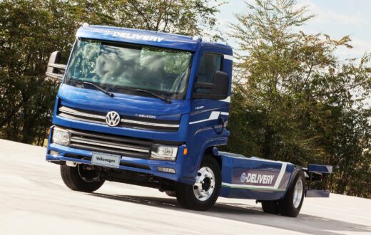 A Volkswagen Caminhões e Ônibus vendeu 96 caminhões para a AGL Dores, locadora de veículos, com sede em São José dos Campos, interior de São Paulo. São 95 unidades do VW Delivery 9.180 e um e-Delivery 11 toneladas, sendo este o primeiro caminhão elétrico da região